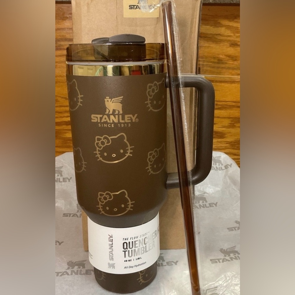 Stanley 40oz Hello Kitty Brown & Gold Tumbler - NIB 🤎🥤
